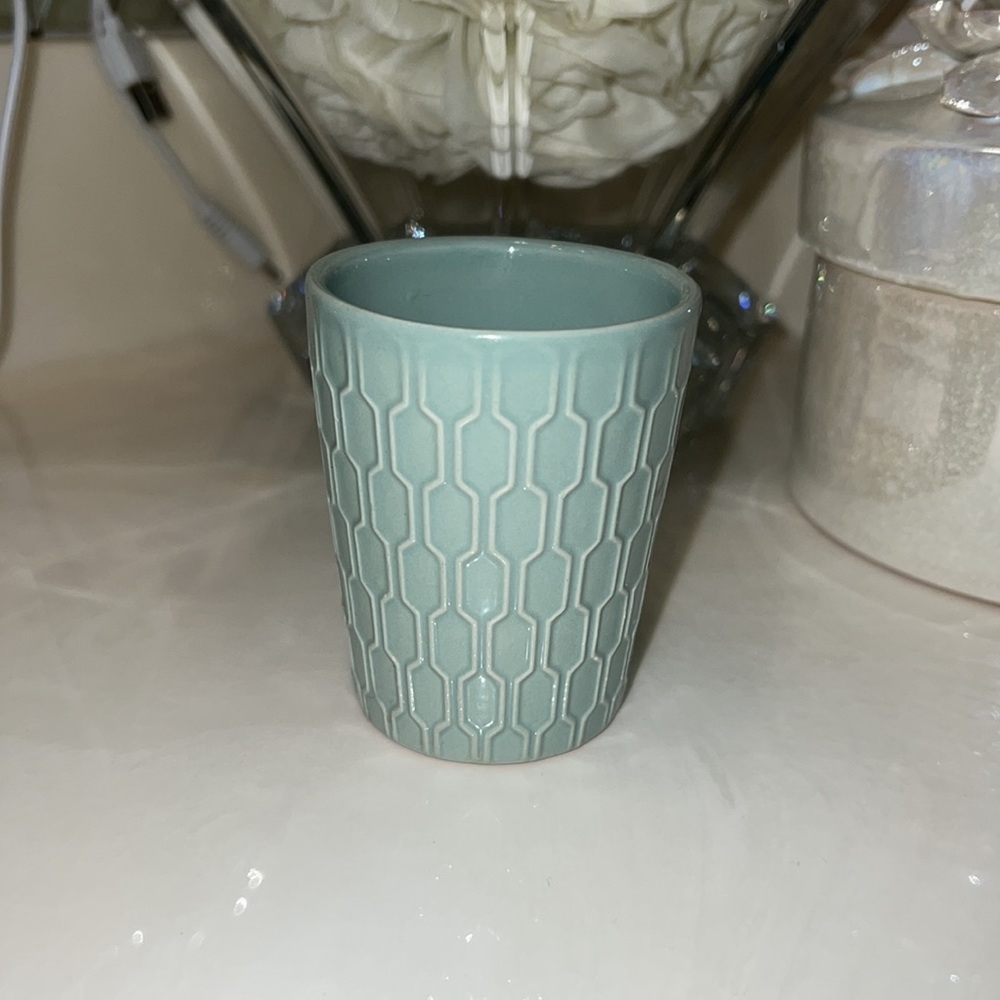 Tiny Pot